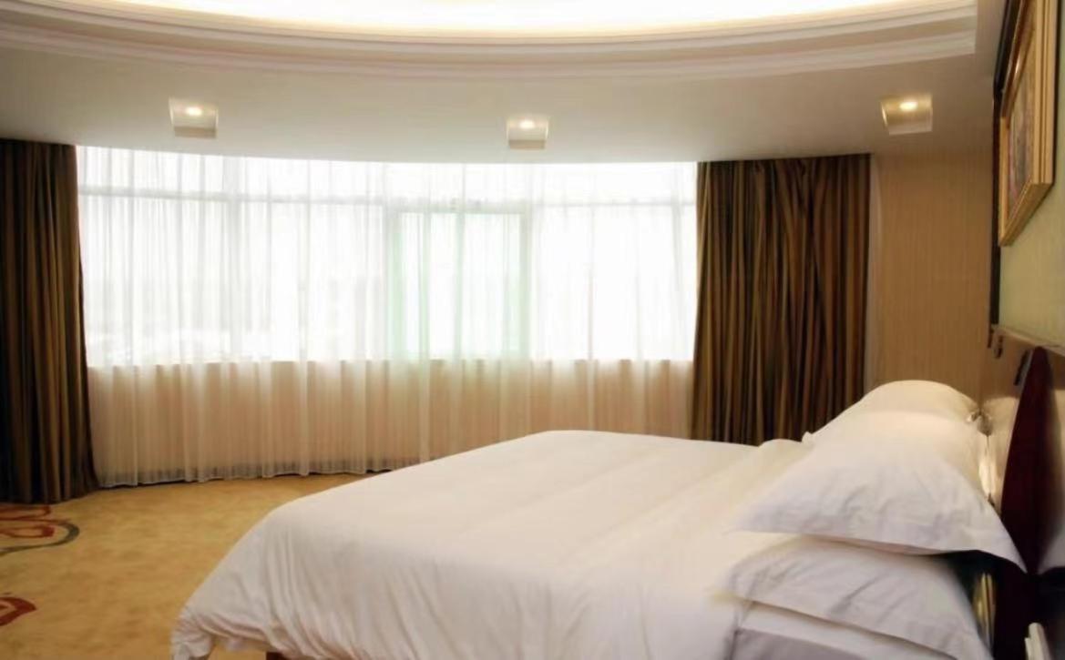 Vienna Hotel Dongguan Houjie Exhibition Center 외부 사진